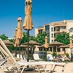 Хотел мантар 4*